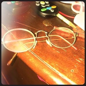 Old school circle glasses